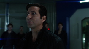The100_s01e01_04.jpg