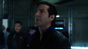 The100_s01e01_05.jpg