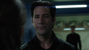 The100_s01e01_45.jpg