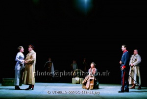 Othello RSC Jan2000 8.jpg