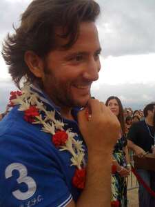 ianatbeachpremiereallsmiles.jpg