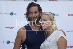 iantagtheworldtriathlon 15 lg vers.jpg