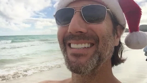 oxdyWajOh2b4DCuH.mp40450.jpg