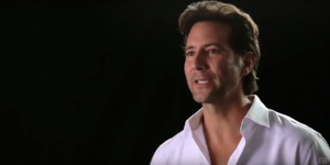 Ian explains Lost in 30 seconds at Paleyfest reunion (1).png