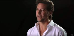 Ian explains Lost in 30 seconds at Paleyfest reunion (4).jpeg