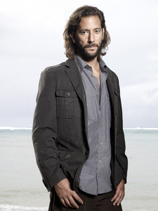 lost_henry_ian_cusick_desmond_hume_dvdbash_298.jpg