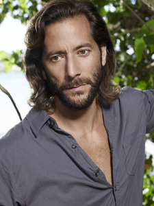 lost_henry_ian_cusick_desmond_hume_dvdbash_303.jpg