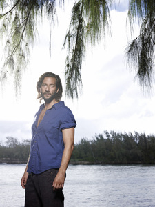 lost_henry_ian_cusick_desmond_hume_dvdbash_305.jpg