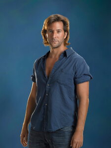 lost_henry_ian_cusick_desmond_hume_dvdbash_387.jpg