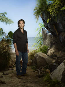 lost_henry_ian_cusick_desmond_hume_dvdbash_432.jpg