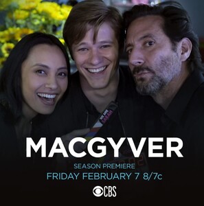 MacGyver promo pic.jpg