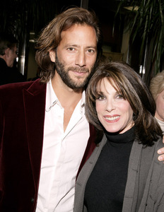 emmy_afterparty_2007_001.jpg
