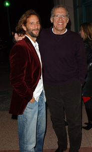 emmy_arrivals_2007_003.jpg