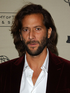 emmy_arrivals_2007_005.jpg