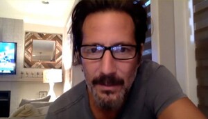 Chat with Ian, Sasha, Mi_Momentw.jpg