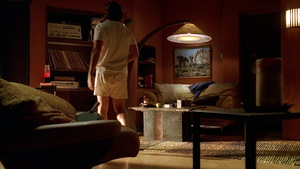 S02E01_008.jpg