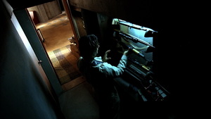 S02E01_022.jpg