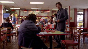 S06E12_007.jpg