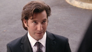 S06E17_005.jpg