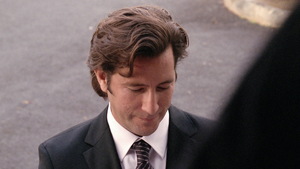 S06E17_006.jpg
