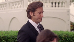 S06E17_007.jpg