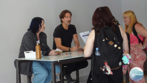 autographes_convention_the_100_grounders_in_paris_dimanche_reunited_events_frconventions45_jpg.png