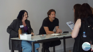 autographes_convention_the_100_grounders_in_paris_dimanche_reunited_events_frconventions37_jpg.png
