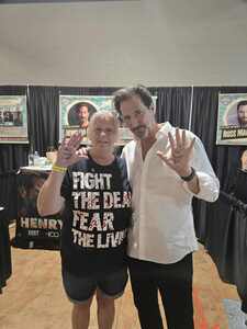 Ian with fans Sci-Fi Con-07.jpg Ian with fans Sci-Fi Con-07.jpg