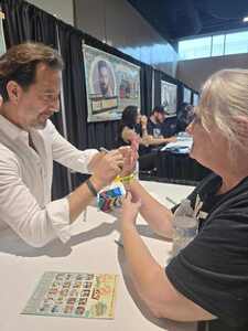 Ian with fans Sci-Fi Con-08.jpg Ian with fans Sci-Fi Con-08.jpg