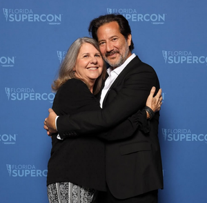 Florida Ian with fans-02.png