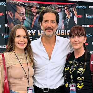 Florida Ian with fans-06.png