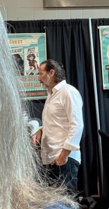 Ian Sci-fi con table-01.jpg