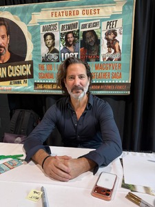 Ian Sci-fi con table-10.jpg