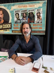 Ian Sci-fi con table-11.jpg