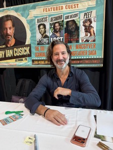 Ian Sci-fi con table-13.jpg