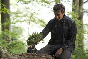 The-100-season-2-episode-5-Kane.jpg