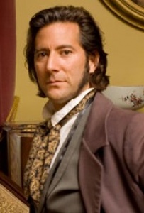 cusick-as-charles-darwin.jpg