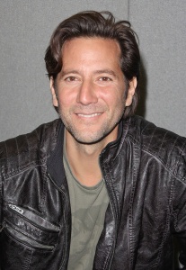 Henry Ian Cusick-LMK-094286.jpeg