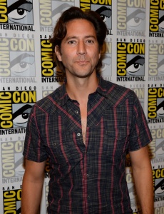 Henry+Ian+Cusick+100+Press+Line+Comic+Con+OAolZg4j3FSl.jpg
