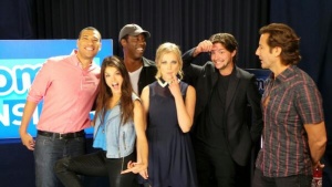 Ian Comic Con with cast of The 100.jpg