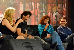 Elizabeth_Mitchell_Walker_Stalker_Con_Lost_Panel_067.jpg